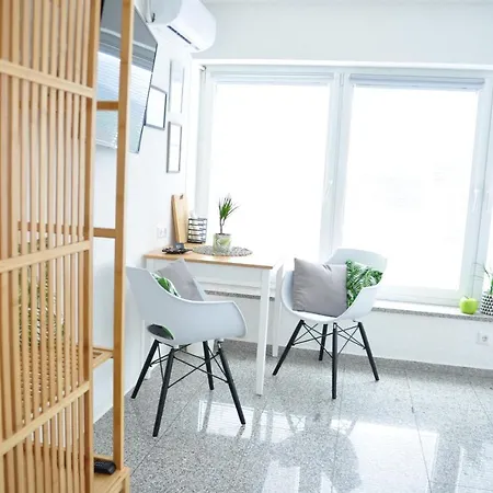 Ubytování v soukromí N37 -modern Eingerichtete In Ruhiger Lage Aldingen (Tuttlingen)