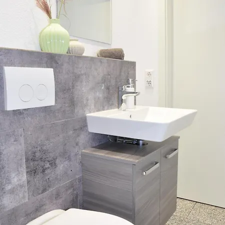 Ubytování v soukromí N37 -modern Eingerichtete In Ruhiger Lage *